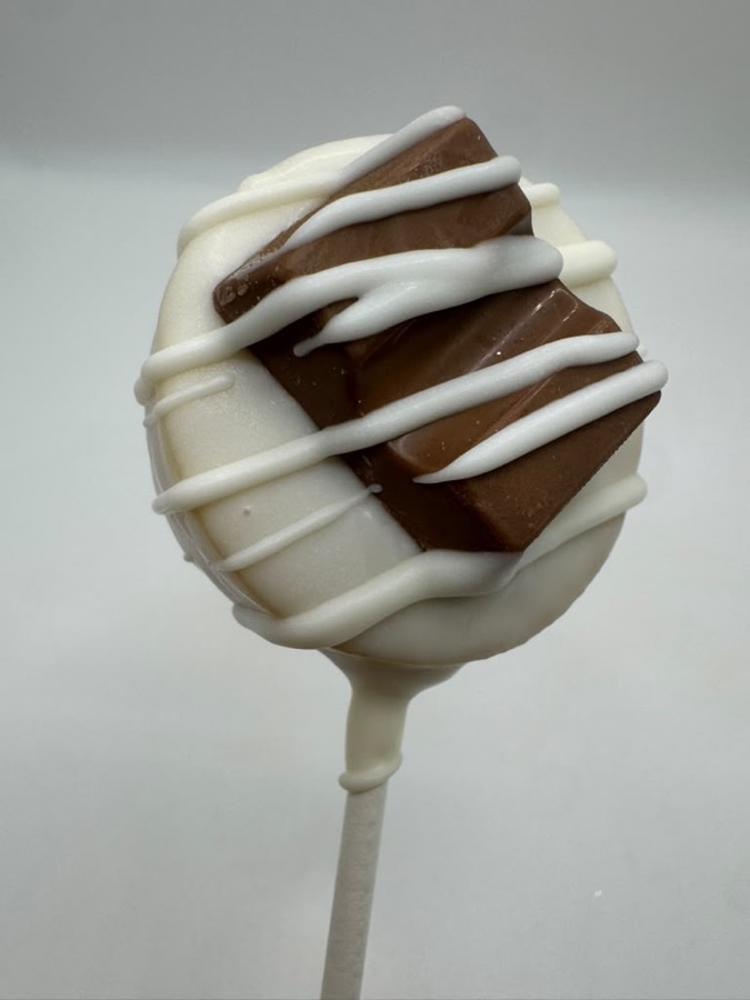 Kinder Bueno cake pop